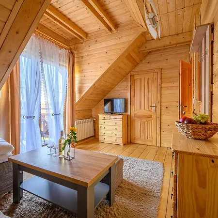 アパート Monika I *